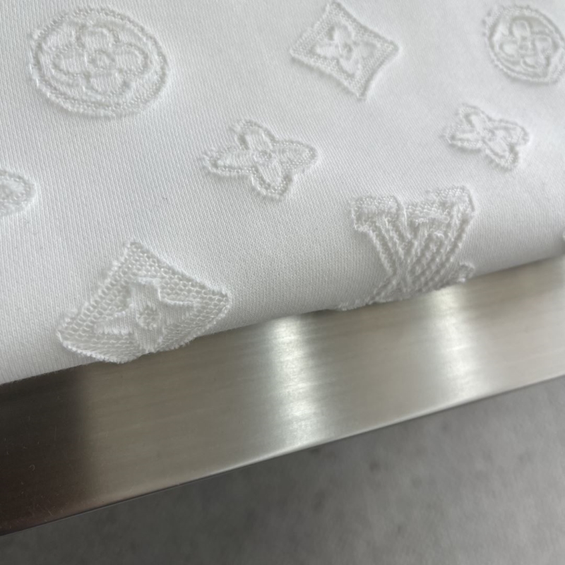 l0vis Vvtt0n t-shirt